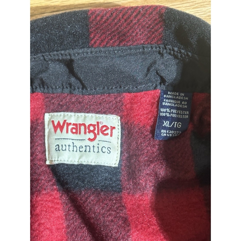 WRANGLER Red & Black Fleece Buffalo Plaid Relaxed Button up Shirt Size XL - Picture 3 of 6